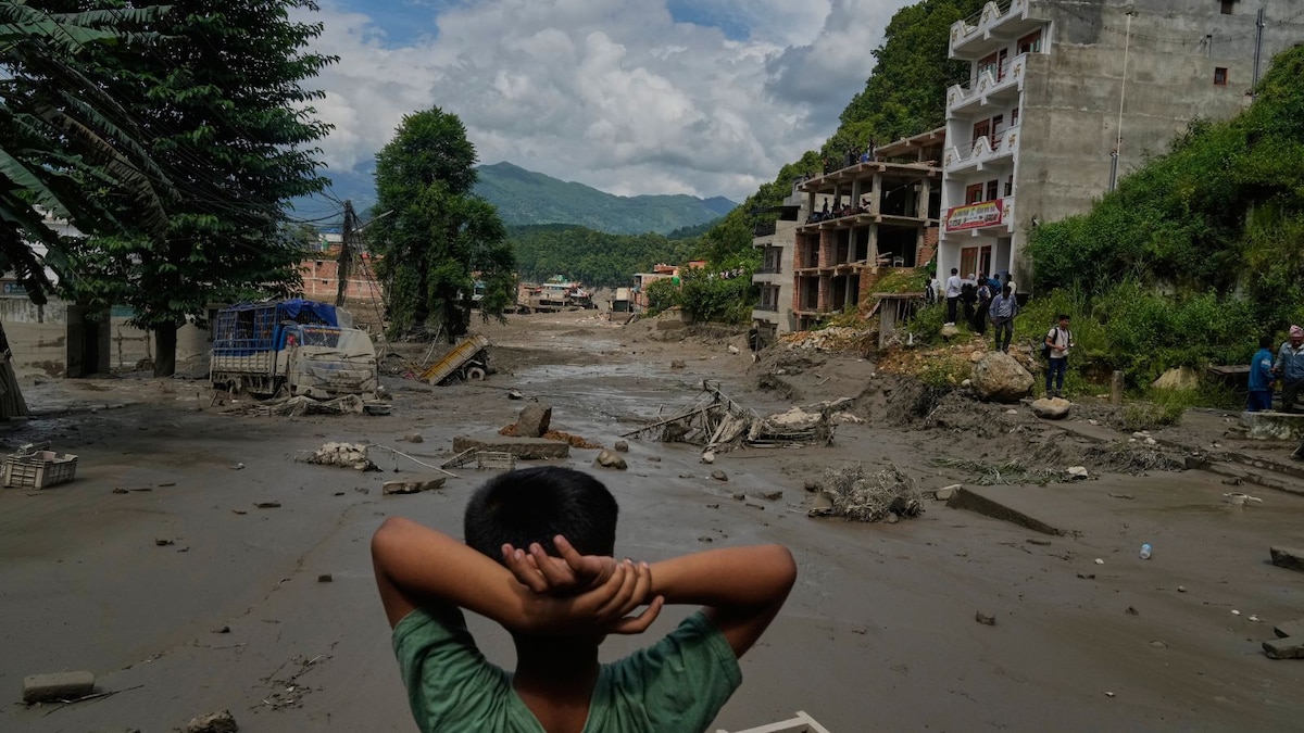 Nepal Disaster Live Updates: Contact lost with 32-member Kolkata group just about to cross into Tibet