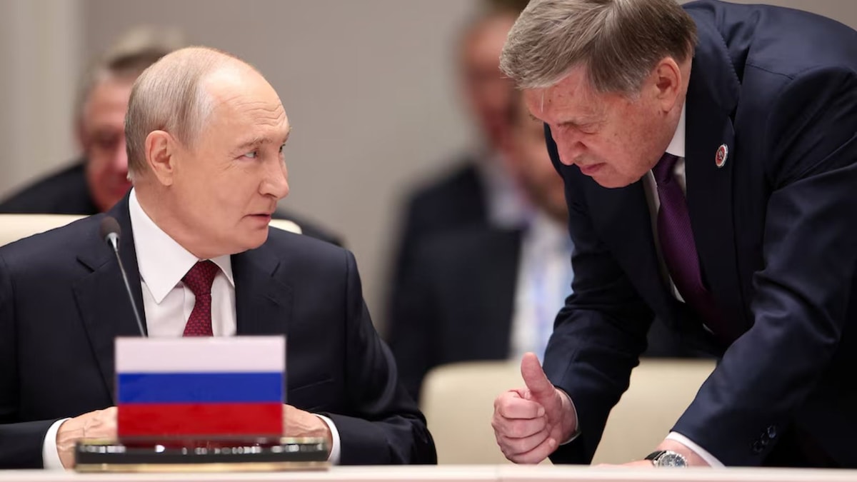 Putin, Xi and Trump May Meet at November APEC Summit