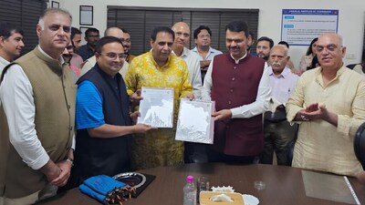 FUEL SkillTech University & JIT College Sign MoU During CM Fadnavis' Nagpur Visit