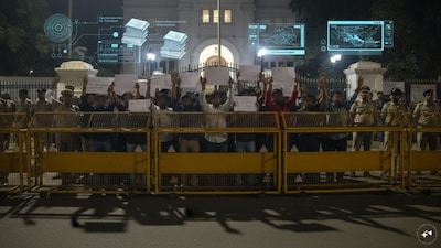 Youth Congress Protests Outside CEC Gyanesh Kumar's Residence Demanding Resignation