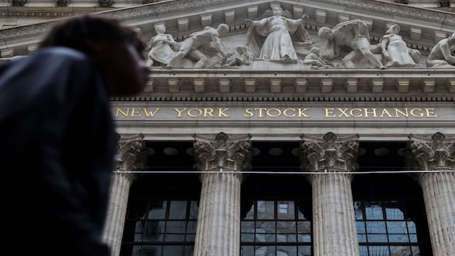 Wall Street's official 2026 stock market outlook: The latest CNBC Market Strategist Survey Wall Street's official 2026 stock market outlook: The latest CNBC Market Strategist Survey