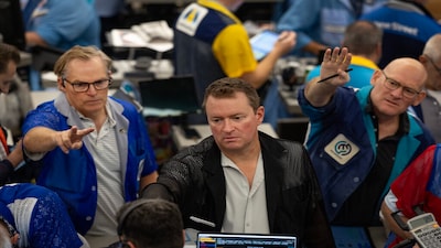 Bond Market Alarms Ring on Wall Street: What's Ahead for Investors?