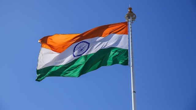 Ladakh DGP inaugurates 72-foot National Flag at Kargil police lines
