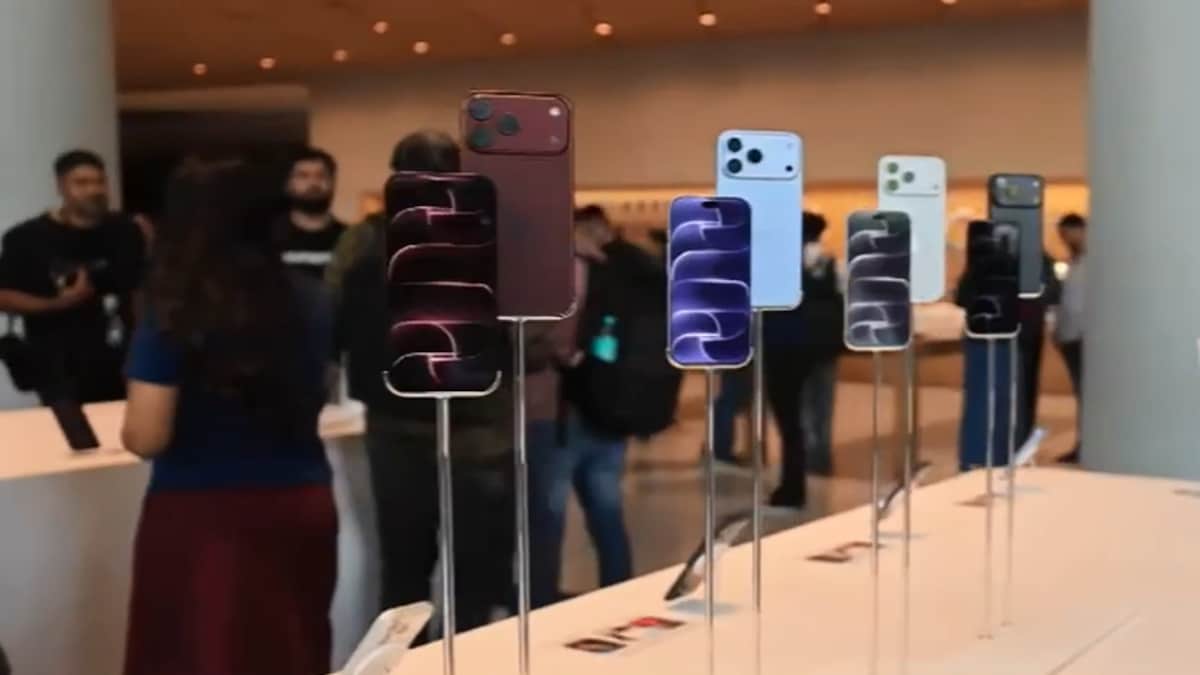 Apple cuts iPhone 18 Pro orders by 15% as prices rise and demand weakens