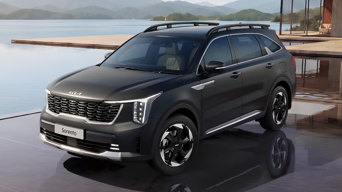 Kia Sorento SUV launched in India: Price starts at ₹27.99 lakh, gets hybrid and AWD