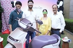 Ather delivers 500 Konarc e-scooters in Delhi in a day; pre-orders more than double Ather delivers 500 Konarc e-scooters in Delhi in a day; pre-orders more than double