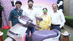 एथर एक दिन में दिल्ली में 500 कोनार्क ई-स्कूटर डिलीवर करता है; प्री-ऑर्डर दोगुने से भी ज्यादा एथर एक दिन में दिल्ली में 500 कोनार्क ई-स्कूटर डिलीवर करता है; प्री-ऑर्डर दोगुने से भी ज्यादा