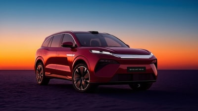 BYD ATTO 8 EV