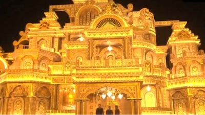 Gold-themed pandal in Siliguri. (Image X@ANI)
