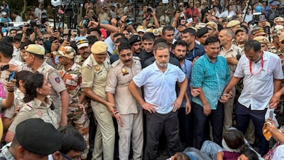 Priyanka Gandhi Vadra, Rahul Gandhi, protest