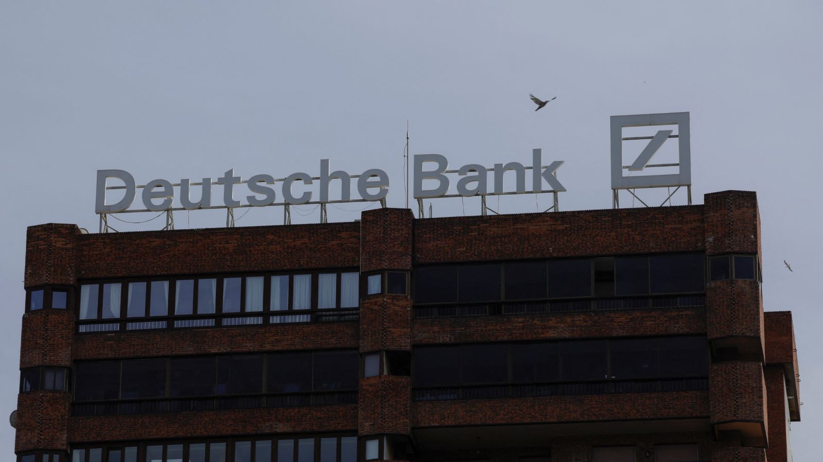 AI cuts some Deutsche Bank corporate loan decisions to minutes