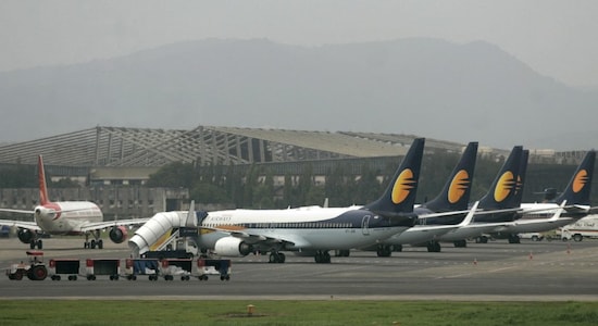 Jet Airways cuts employees' salary up to 25%, says report