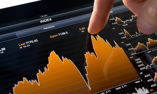 Top stock tips by market experts Ashwani Gujral, Sudarshan Sukhani, Mitessh Thakkar for Wednesday