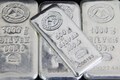 Silver at 10-weeks lows, price down by 25% in this year
