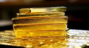Gold and silver prices surge; expert predicts record highs in 2024