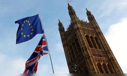 UK government suffers Brexit defeat in House of Lords - CNBC TV18