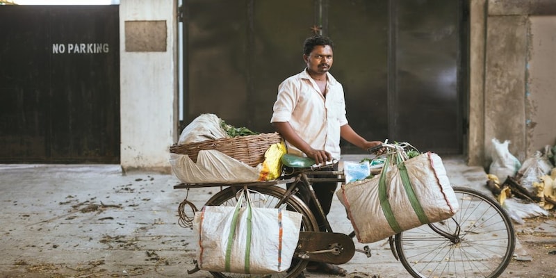Maharashtra takes food directly from farmer to housing societies