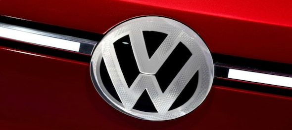 Volkswagen, Daimler agree to pay for diesel fixes