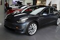 Tesla 'temporarily' shuts down Model 3 production