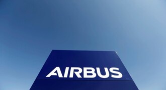 Robots Luise, Renate join Airbus A320 production line in Hamburg