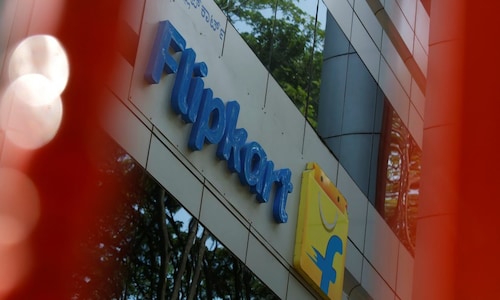 Flipkart to enter food retail with Rs 2,500 crore warchest