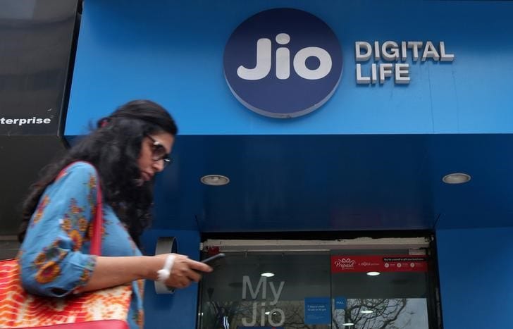 Mukesh Ambani S Reliance Jio Launches Volte International Roaming Service Cnbctv18 Com