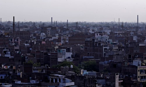 Experts stress stricter implementation of laws to combat pollution in Delhi