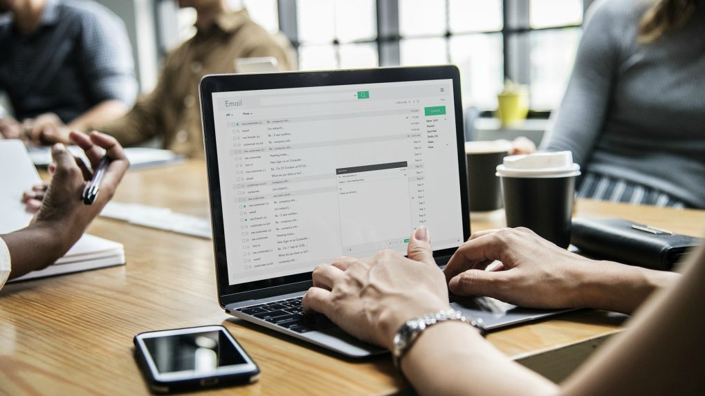 Yahoo Messenger Fading Nostalgia Cnbctv18 Com