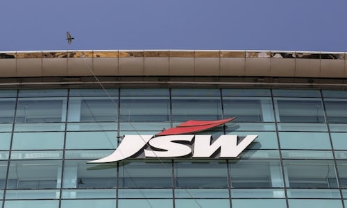 JSW Steel Q2 profit falls 37 percent to Rs 1,595 crore
