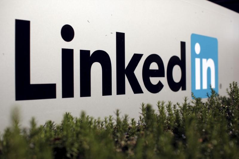 LinkedIn’s New AI Tool Will Soon Help You To Write Posts, Check How To ...