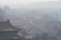 China prepares winter smog curbs to improve toxic air