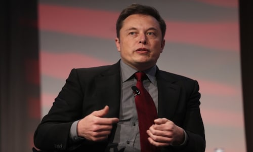 Elon Musk reveals Walter Isaacson, Steve Jobs’ biographer, to write his story