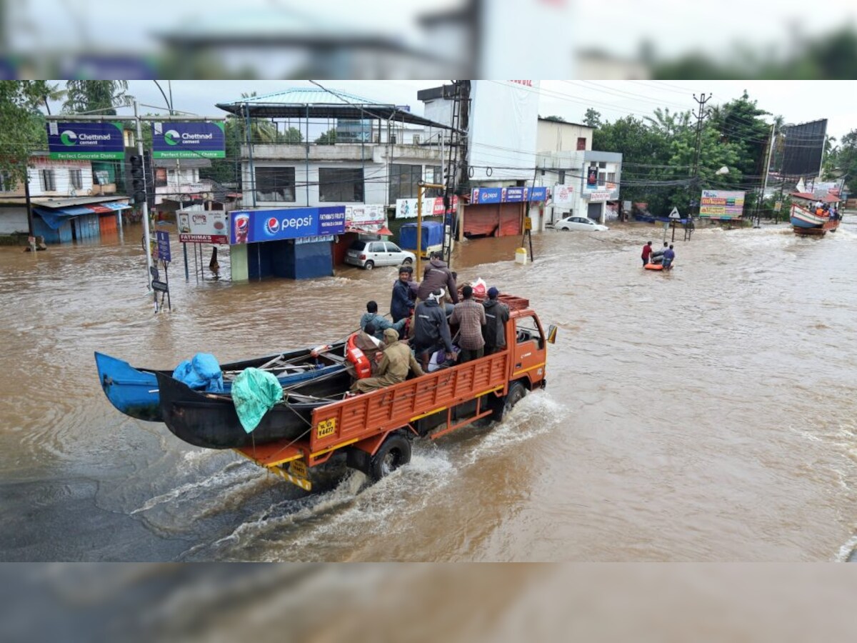 Kerala Floods: Bsf Rescues Over 200 In Thrissur, Aiding Rehabilitation Work