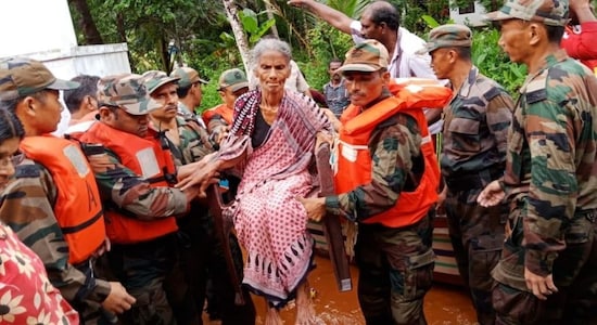Kerala floods: These heart warming gestures are winning hearts across the country