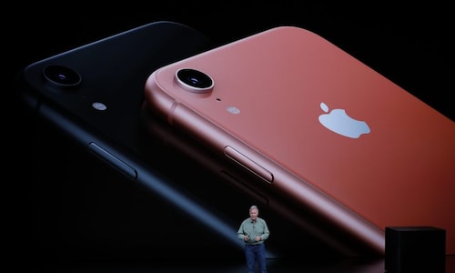 Apple iPhone sales in China fell by a fifth in fourth quarter, says IDC