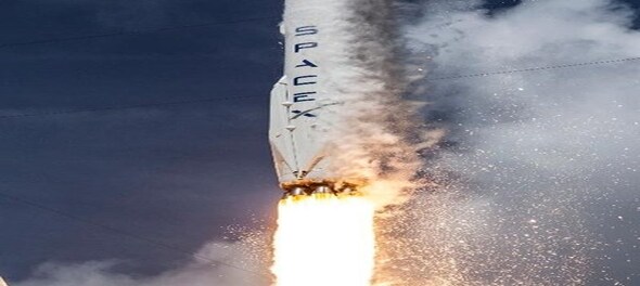 SpaceX postpones first commercial launch due to strong wind