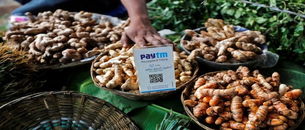 QR code-based payment option to be made mandatory for shops, says report