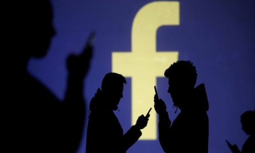 Facebook fixes glitch that exposed millions of user passwords to employees