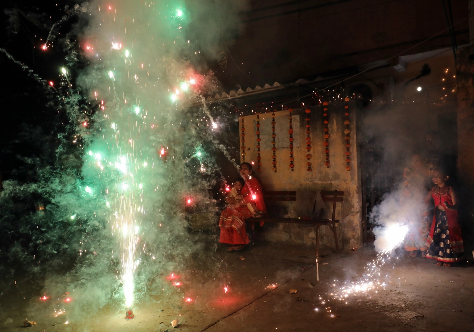 Free-for-all Diwali Fireworks Despite Supreme Court Order As Pollution ...