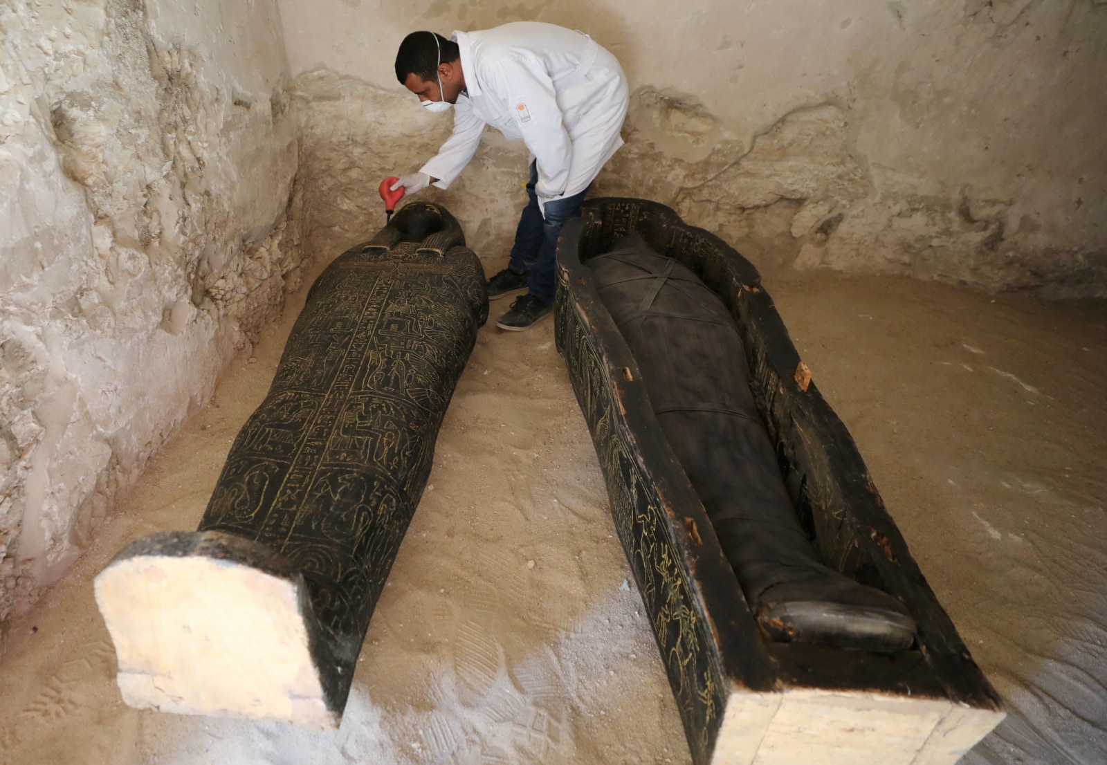 inside skull and bones tomb