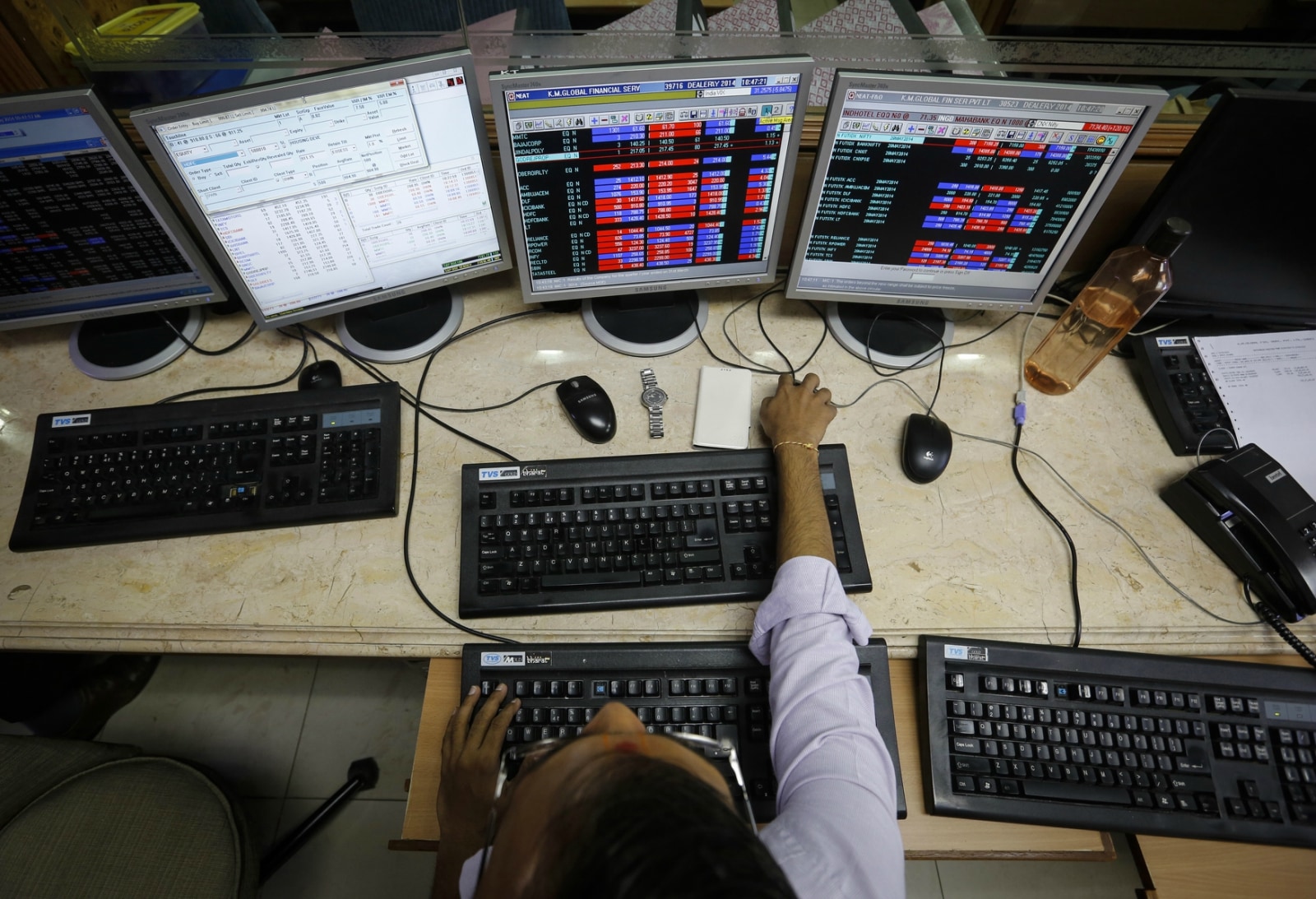 3. Market At Close On Friday: Indian benchmark indices, Sensex and Nifty erased day's gains to end Friday's volatile session lower, dragged by selling in banking and financial stocks. At the close of trade, the Sensex fell 134.03 points or 0.34 percent to 38,845.82 while the Nifty declined 11.15 points or 0.10 percent to 11,504.95. Broader indices, Nifty Midcap100 and Nifty Smallcap100 declined 0.07 and 0.44 percent, respectively. For the week, Sensex ended flat while Nifty was up 0.5 percent. Nifty Bank fell 1.9 percent. Midcap Index outperformed the benchmarks with gains of almost 4 percent. Selling in banking heavyweights such as HDFC Bank, Kotak Mahindra Bank, SBI, among others dragged Nifty Bank over 1 percent. (Image: Reuters)