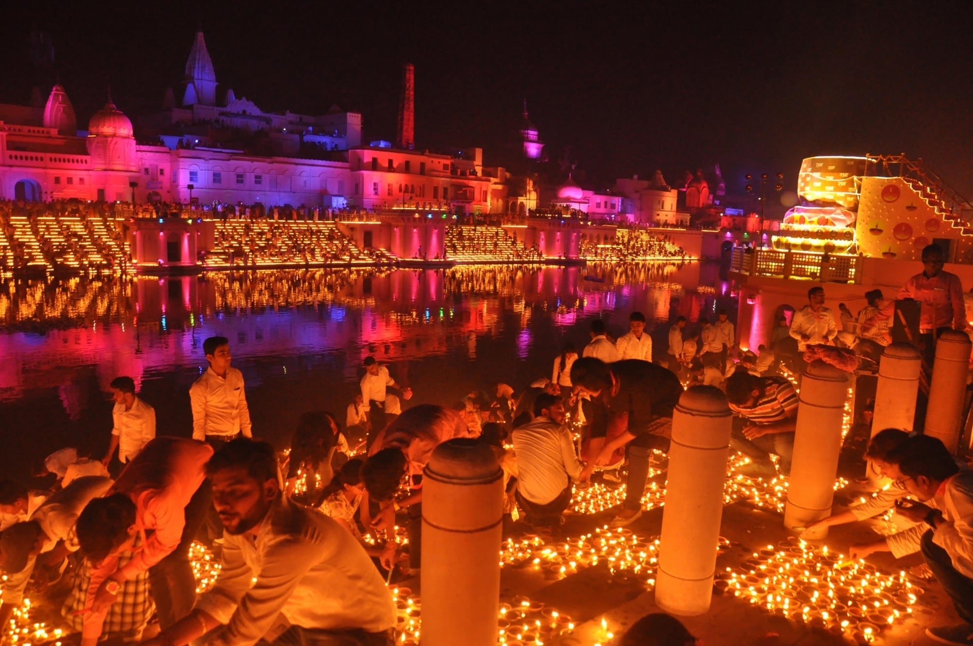 Over three lakh 'diyas' lit on banks of Sarayu river in new world