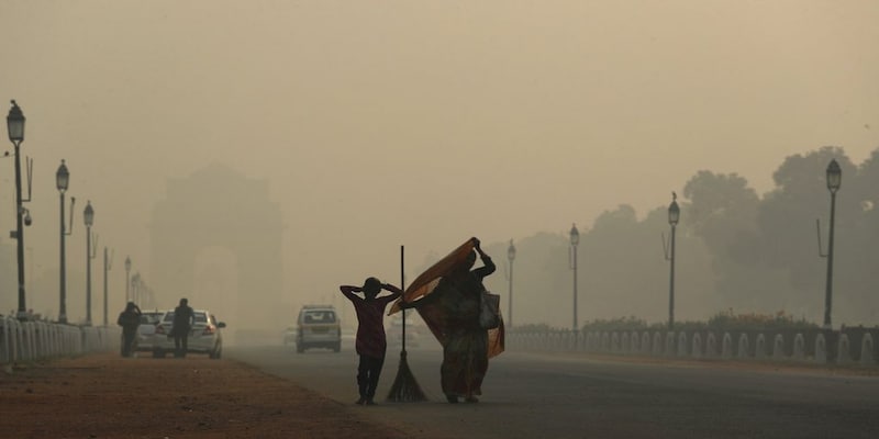 Delhi weather: Misty Sunday morning in the capital