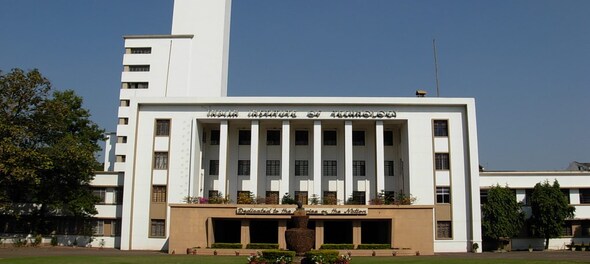 IIT Kharagpur races to 1000 job offers in record time, says report