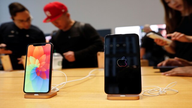 Phones In 2018 Here is the list of the best smartphones of 2018 by Tech Toyz - CNBC TV18
