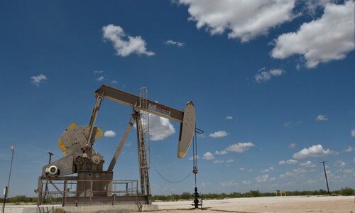 Oil prices up on hopes of US-China breakthrough, tightened supply