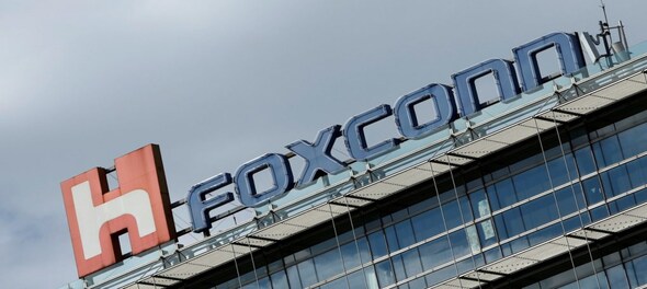Apple supplier Foxconn offers staff $1,400 to leave after hiring blunder at COVID-hit China plant