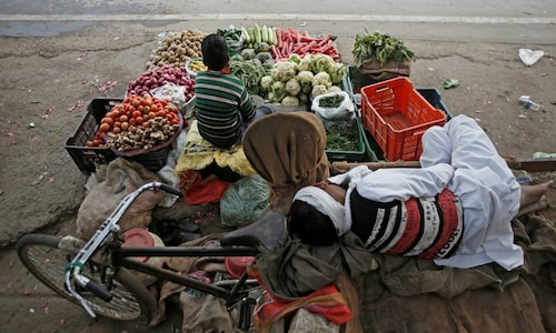Retail inflation for farm workers, rural labourers eases in June