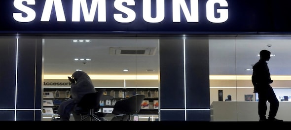 Samsung sees chip profits up, mobile sales down in second quarter on chip shortage