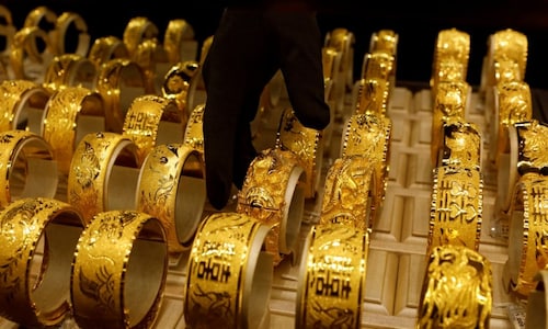 Gold rate today: Yellow metal falls below Rs 50,700 per 10 grams; Apply buy on dips, suggest analysts